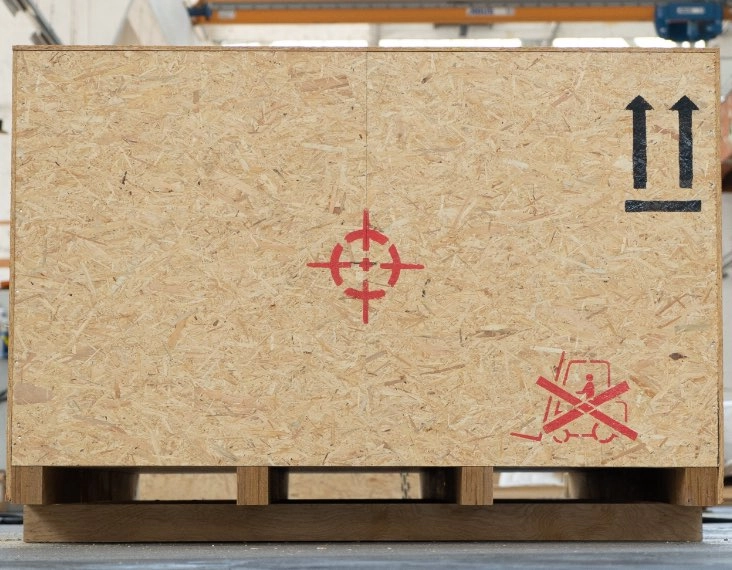 DEUFOL-Exportverpackung in Lagerhalle